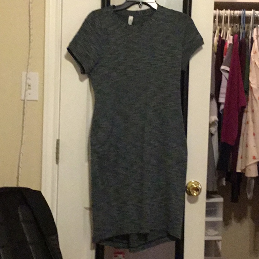 Size 8 lululemon dress